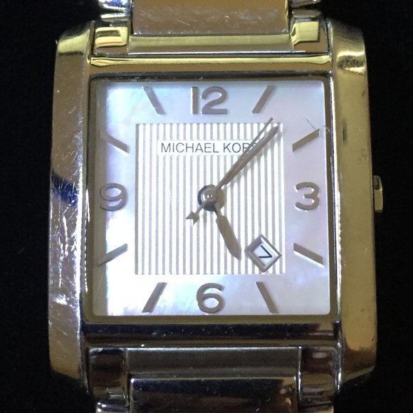 Michael Kors Ladies Watch - Picture 5 of 5